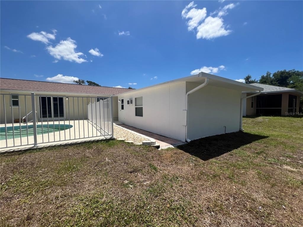 1387 Aken Street - Photo 32
