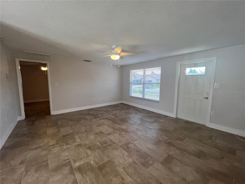 1387 Aken Street - Photo 5