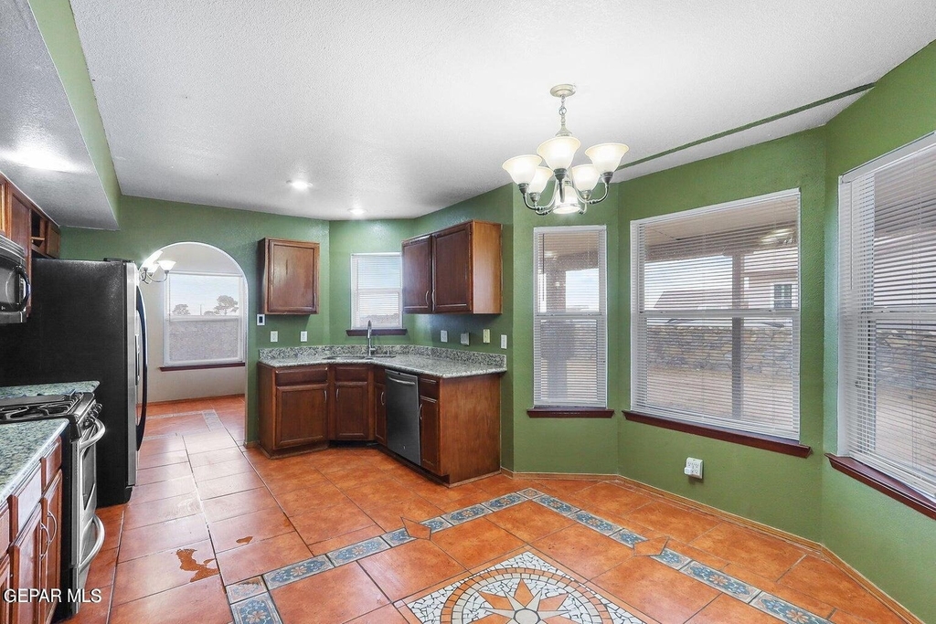 11312 Loma Royal Place - Photo 9