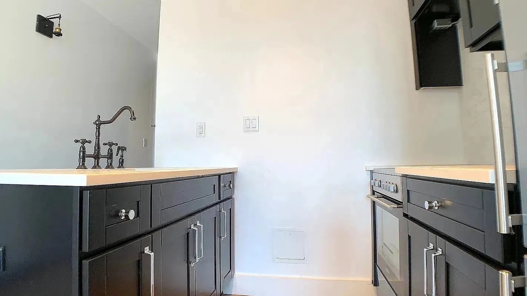 205 Central Avenue - Photo 4