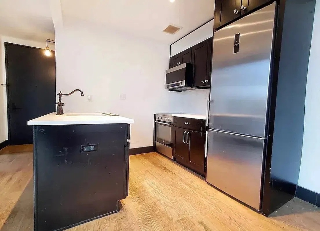 205 Central Avenue - Photo 8