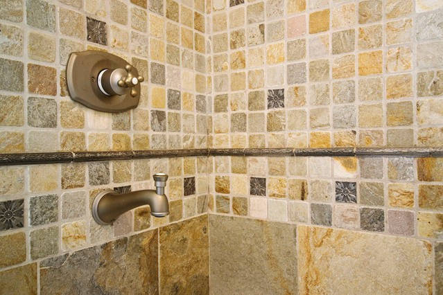 429 West 24th Street - Photo 2