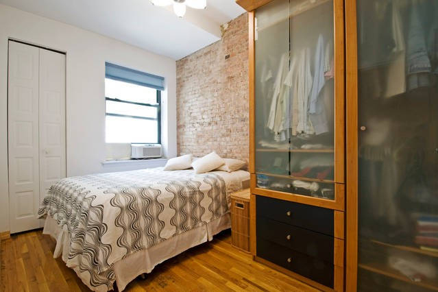 429 West 24th Street - Photo 1