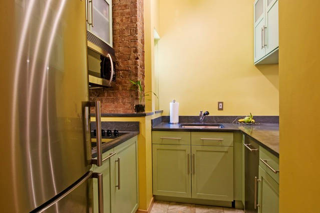 429 West 24th Street - Photo 9