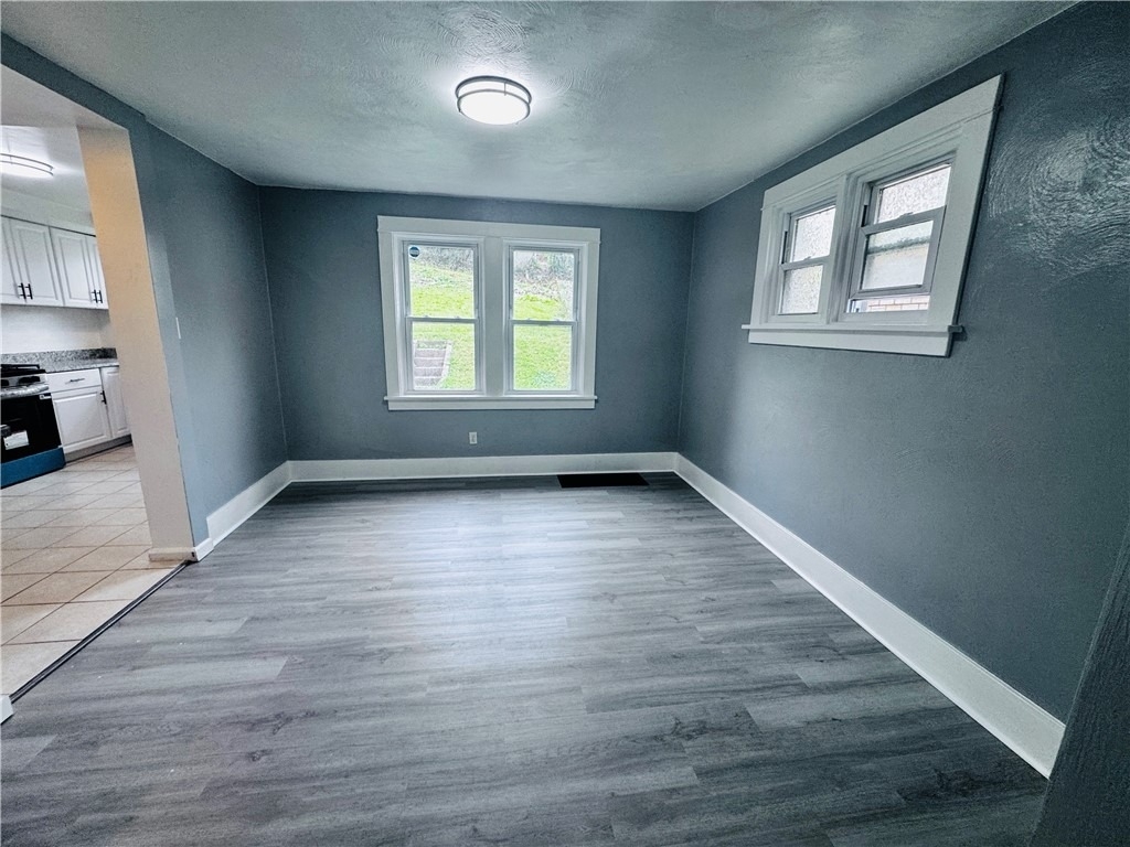 2308 Starkamp St - Photo 2