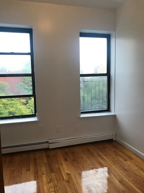 1st Avenue - Photo 0