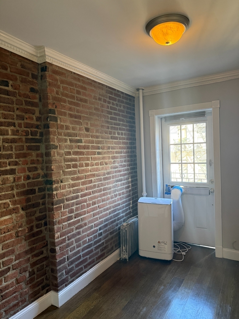 437 West 53rd Street - Photo 8
