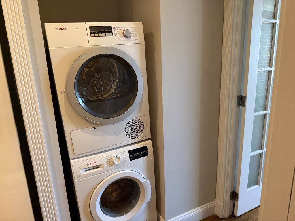 437 West 53rd Street - Photo 3