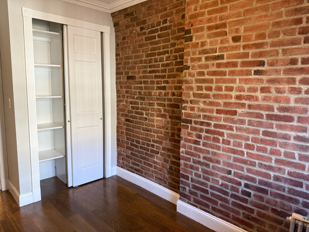437 West 53rd Street - Photo 7