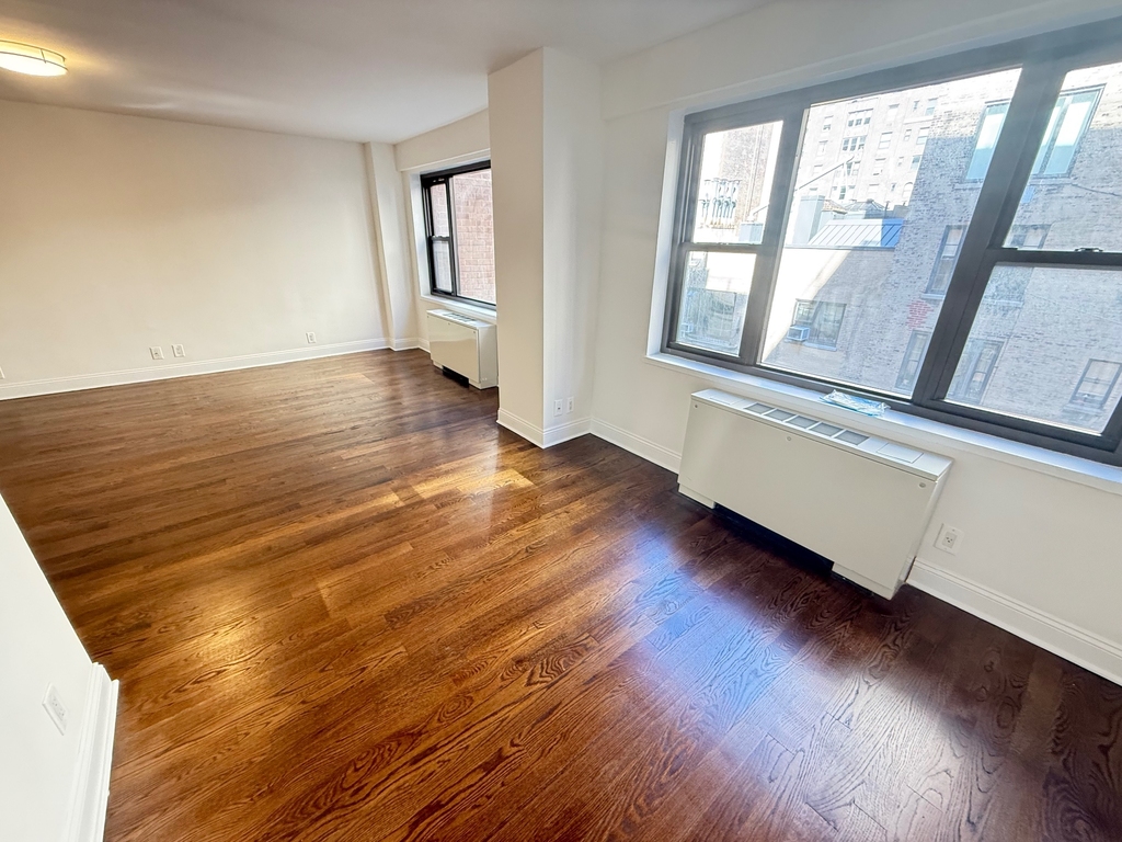 405 East 56th Street - Photo 2