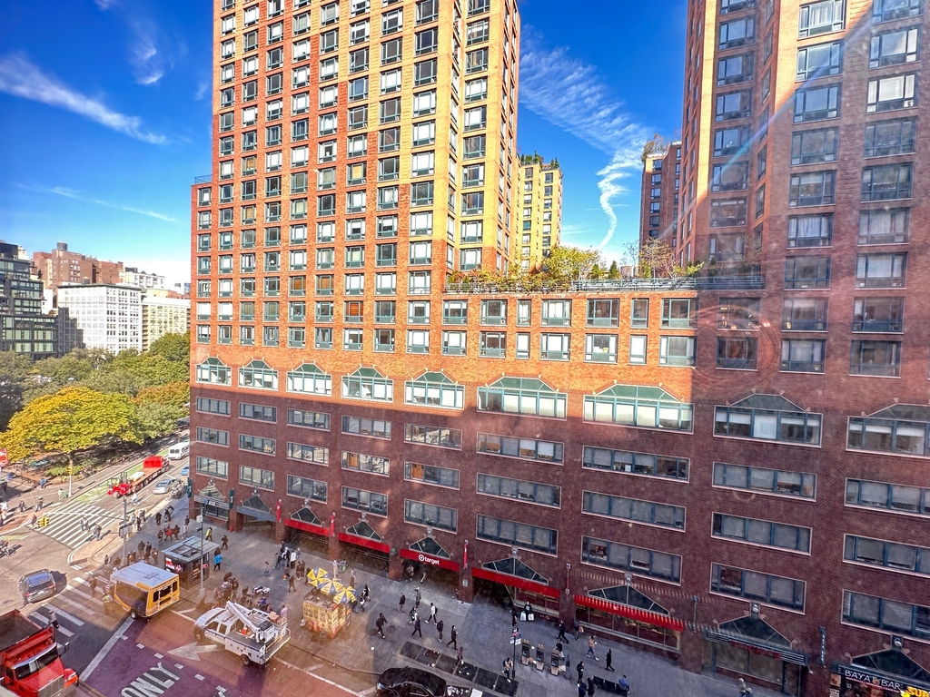 145 4th Avenue - Photo 2