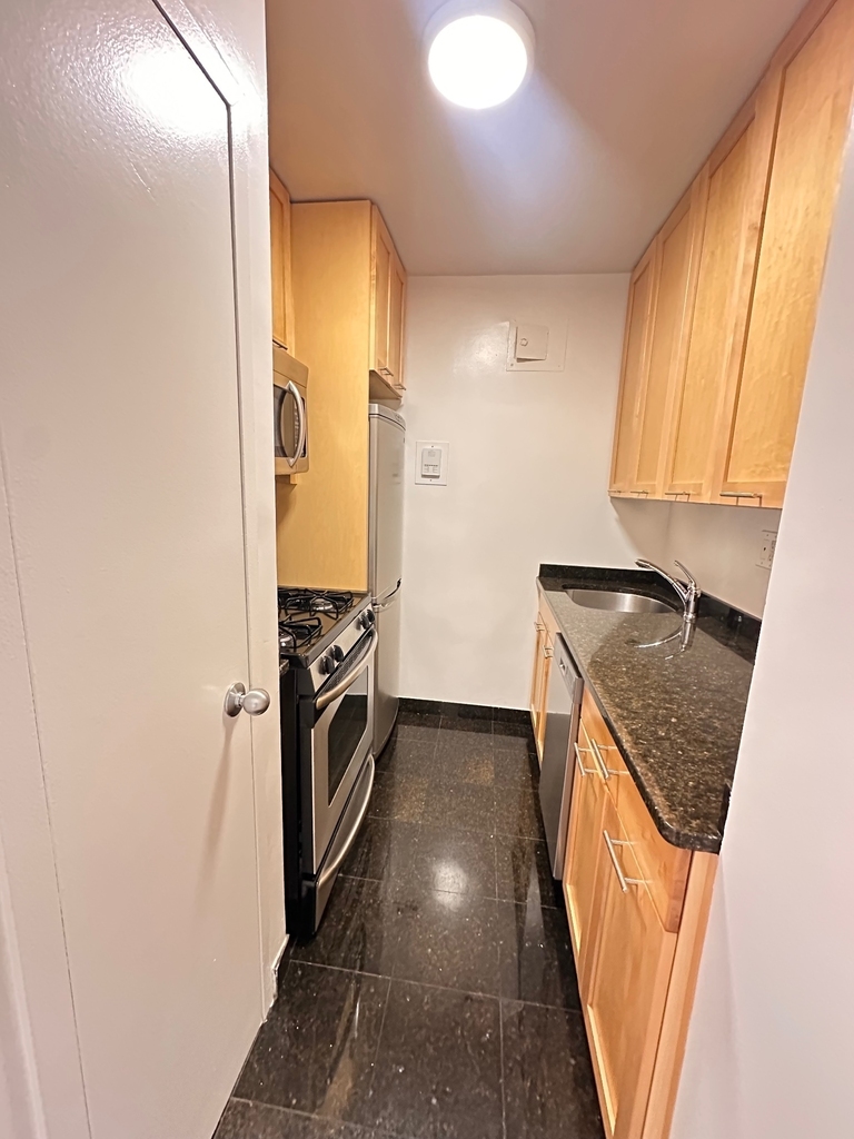 145 4th Avenue - Photo 1