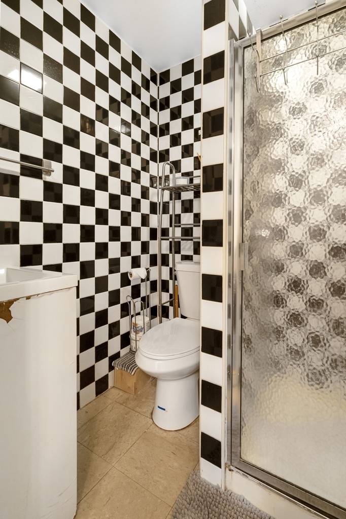 302 Broome Street - Photo 3