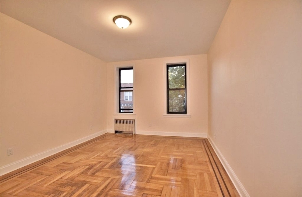 83rd Street & 18th Ave - Photo 4