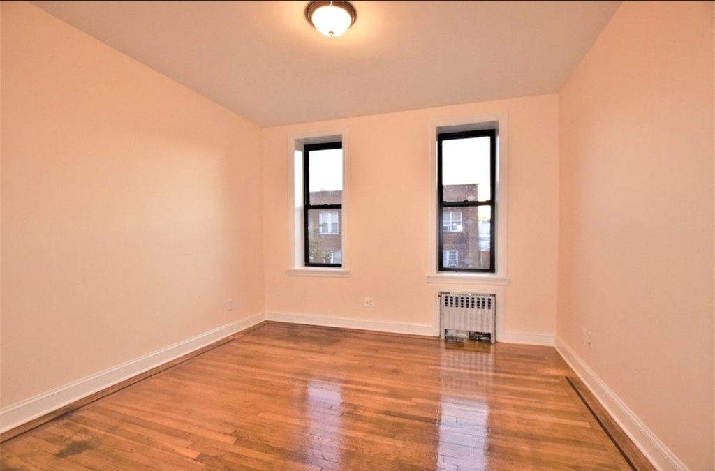 83rd Street & 18th Ave - Photo 3