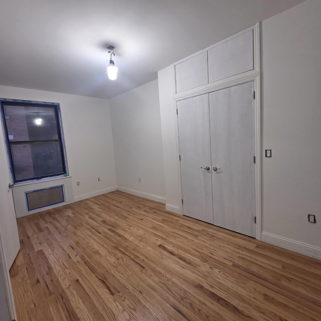 202 Riverside Drive - Photo 2