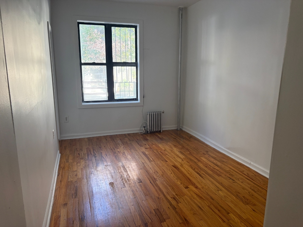West 189th Street and Audubon Ave - Photo 2