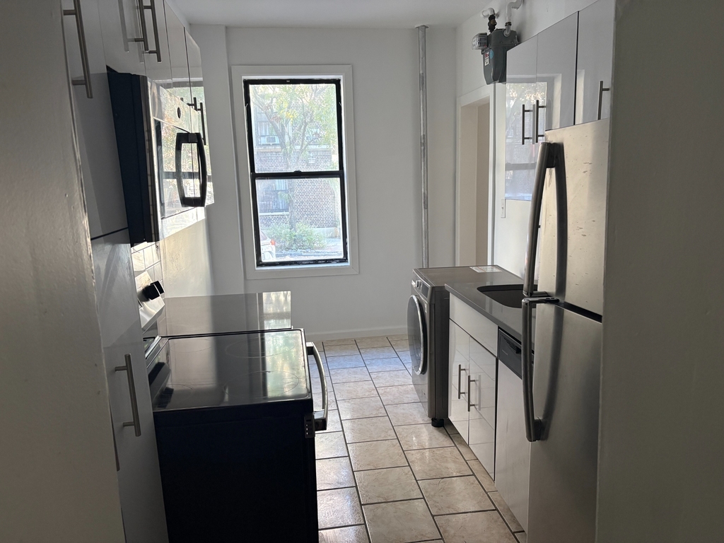 West 189th Street and Audubon Ave - Photo 0
