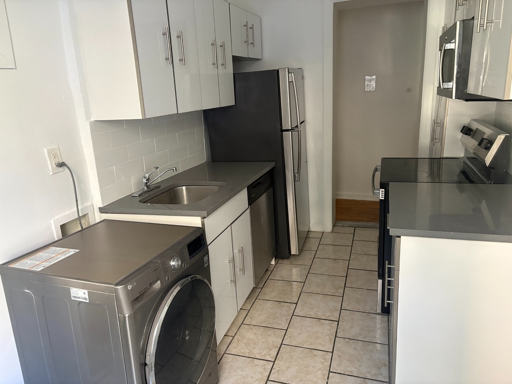 West 189th Street and Audubon Ave - Photo 1
