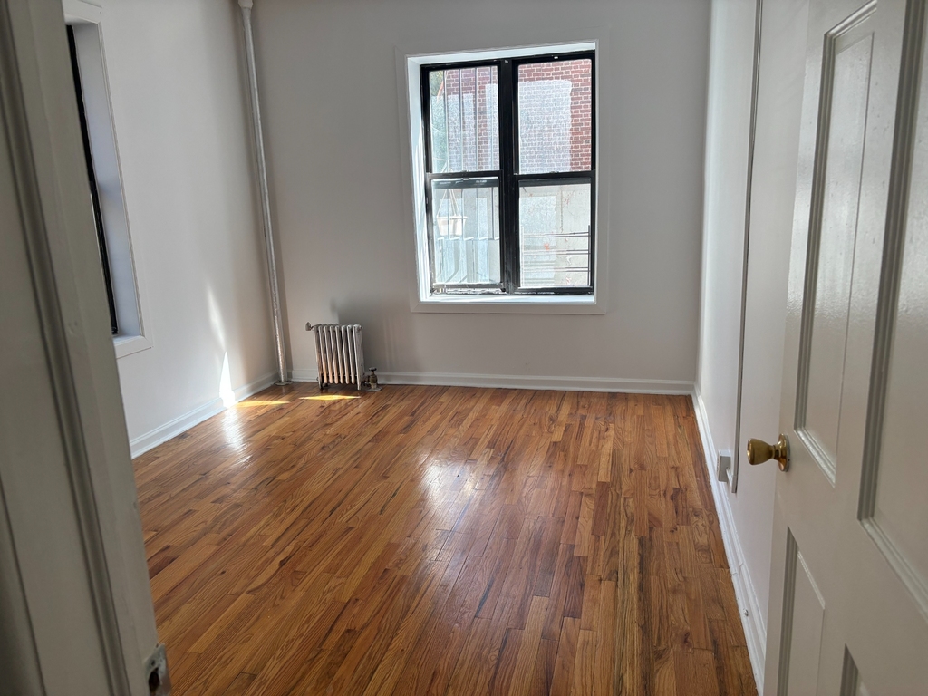 West 189th Street and Audubon Ave - Photo 4