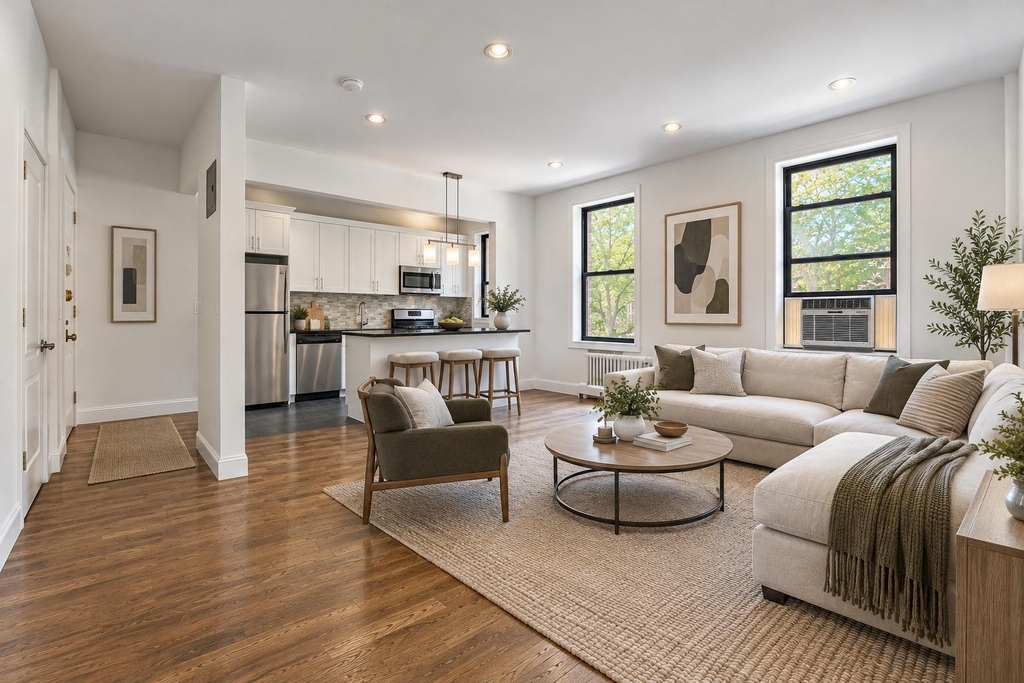165 Pinehurst Avenue - Photo 0