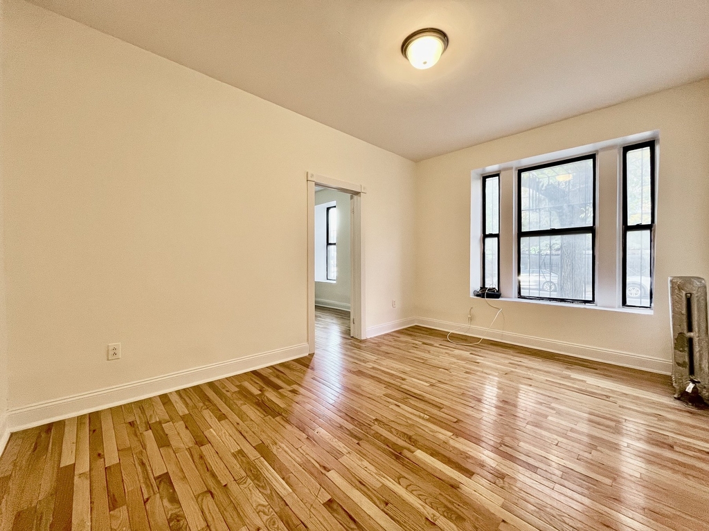 631 Edgecombe Avenue - Photo 2