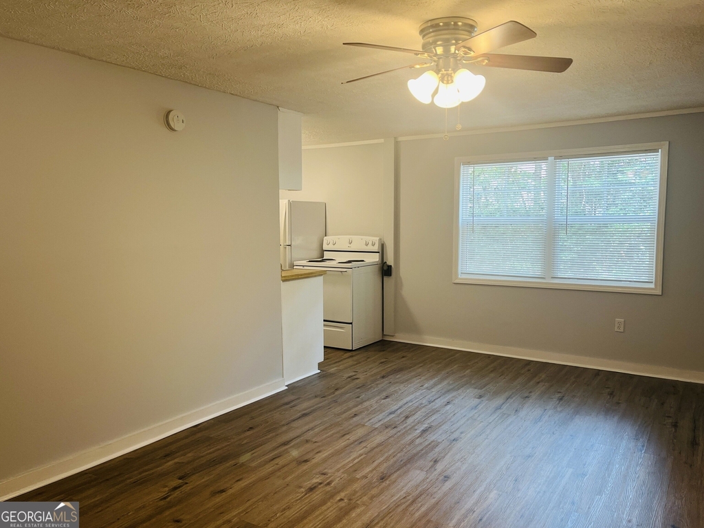 603 W Haralson Street - Photo 7