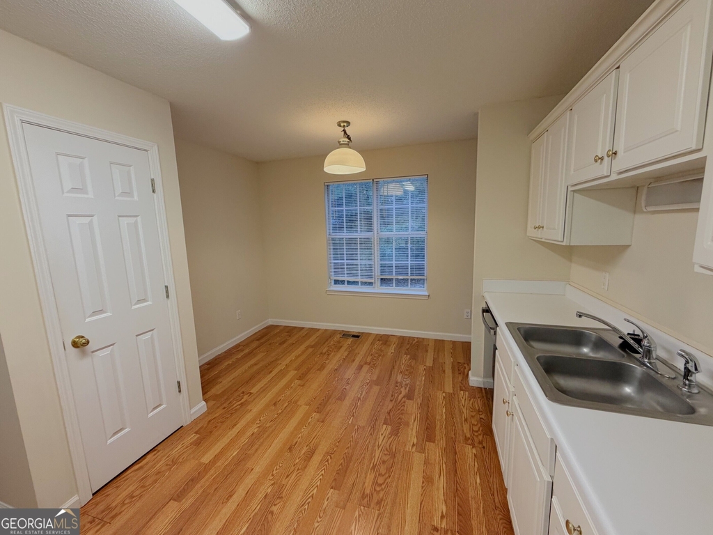 81 Abbotsford Drive - Photo 6