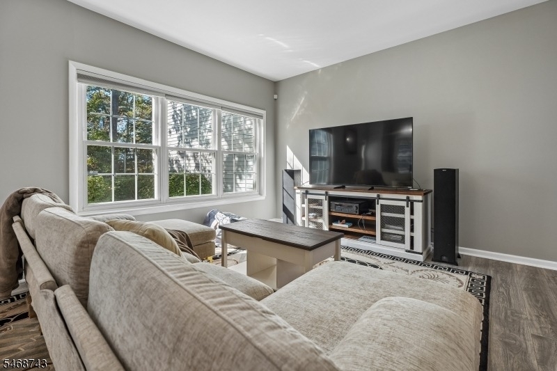 1602 Northcrest Ter - Photo 3