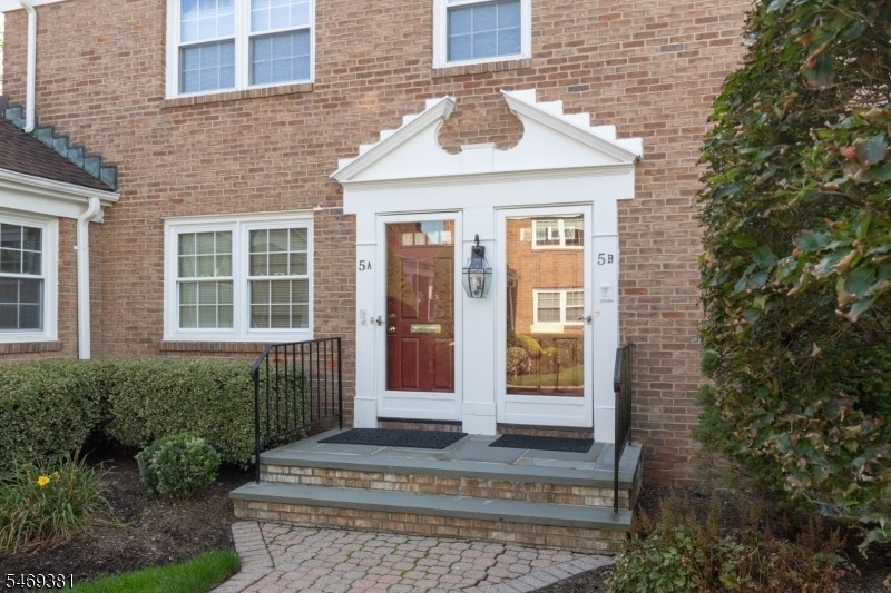 224 Prospect St - Photo 1