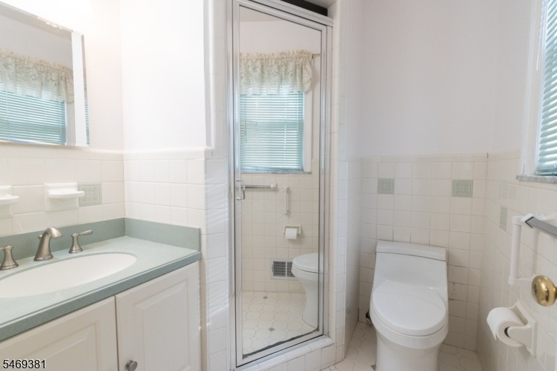 224 Prospect St - Photo 6