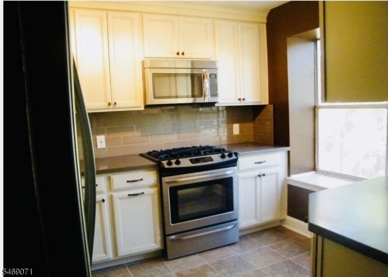 612 Deepdale Ct - Photo 5