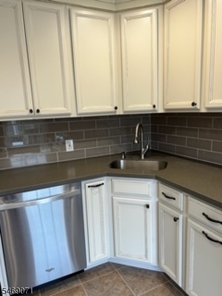 612 Deepdale Ct - Photo 3