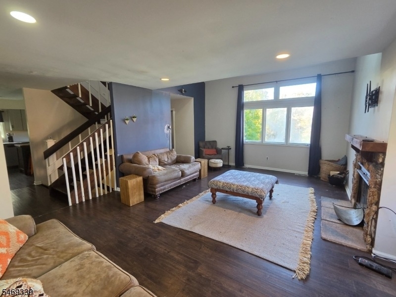 2 Village Way - Photo 3