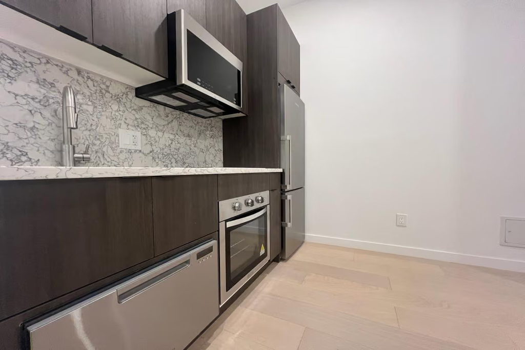 225 East 25th Street - Photo 2