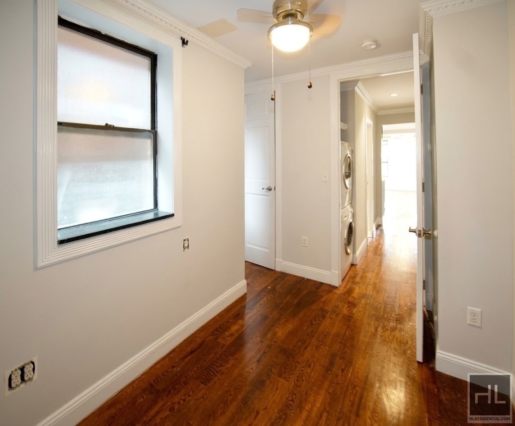 10th Ave. - Photo 2