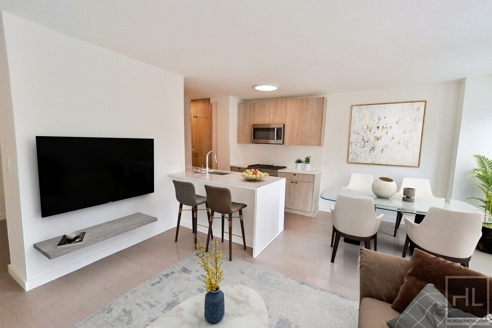 East 72nd Street - Photo 1