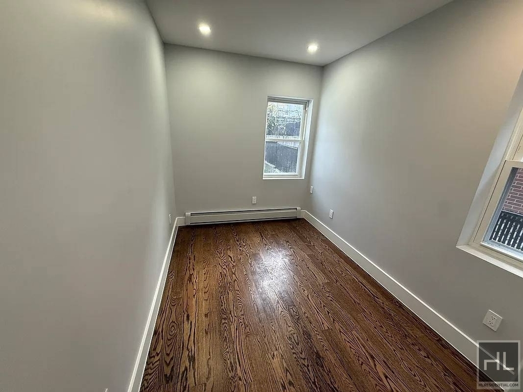 56 Avenue - Photo 5