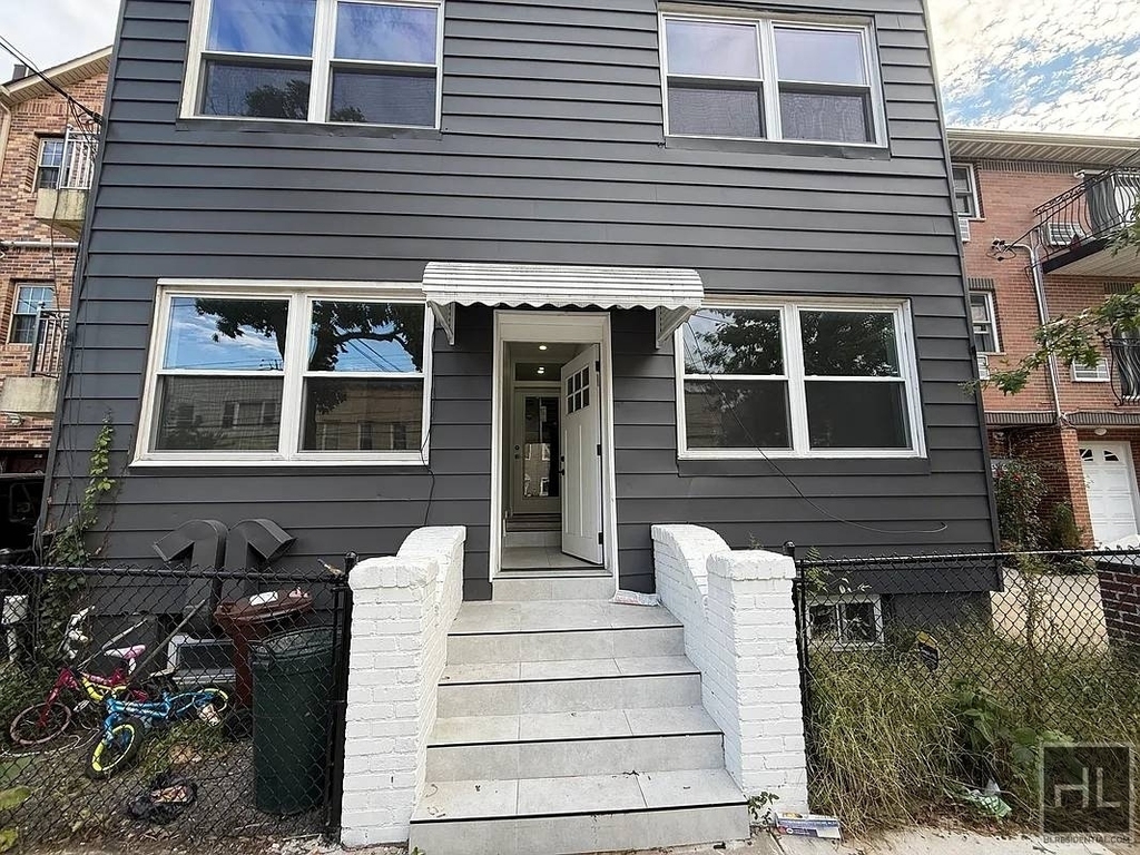 56 Avenue - Photo 6