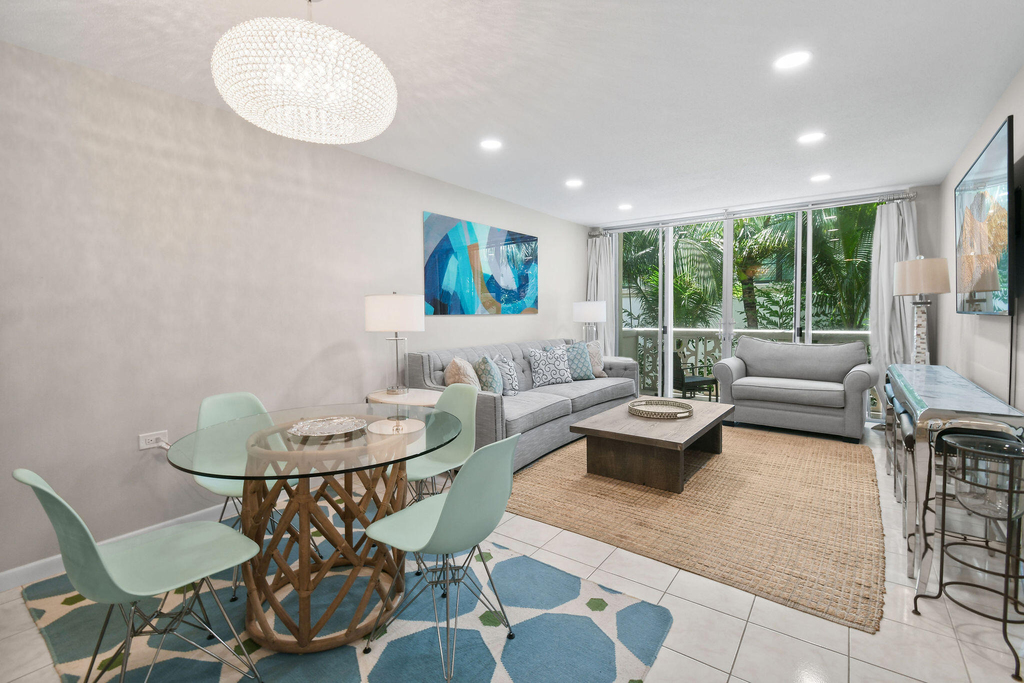 227 Brazilian Avenue - Photo 2