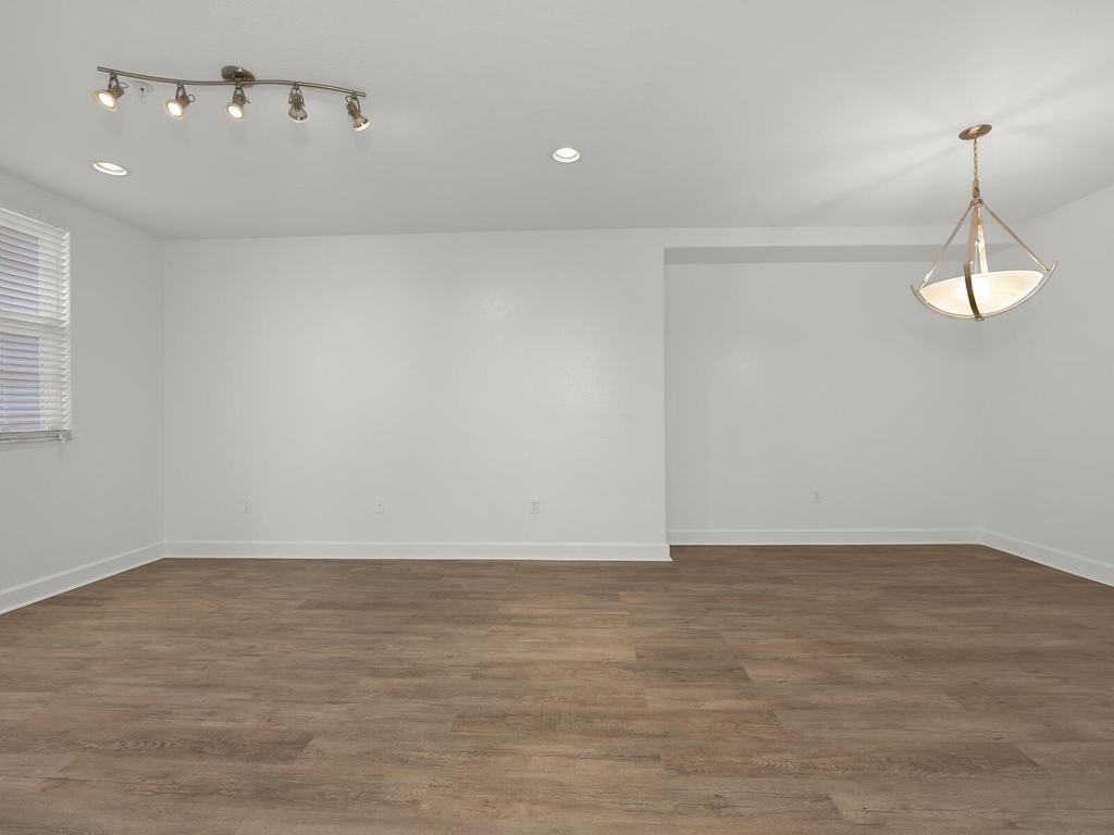 408 Sw 147th Avenue - Photo 8