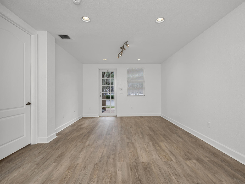 408 Sw 147th Avenue - Photo 9