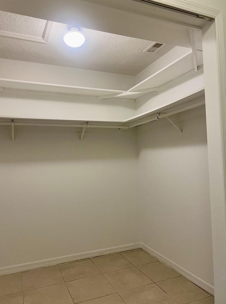 952 Se Walters Terrace - Photo 13