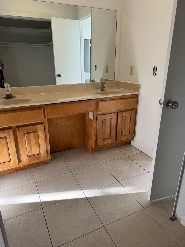 952 Se Walters Terrace - Photo 9