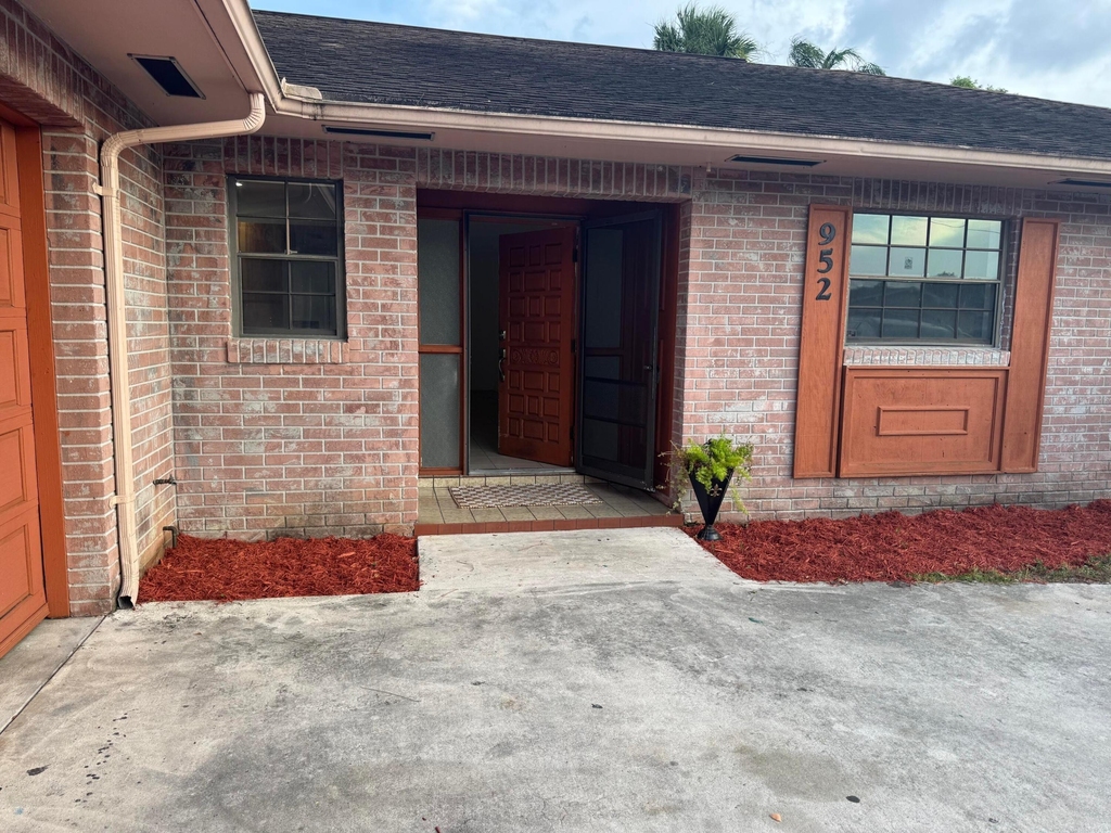 952 Se Walters Terrace - Photo 7