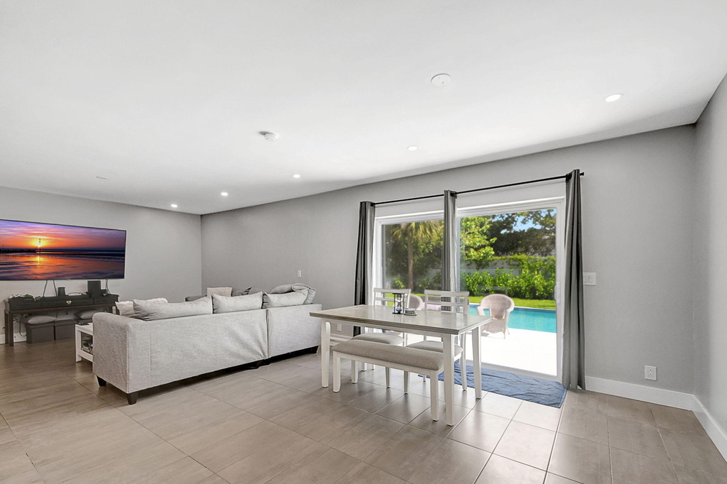 1343 W Ocean Avenue - Photo 10