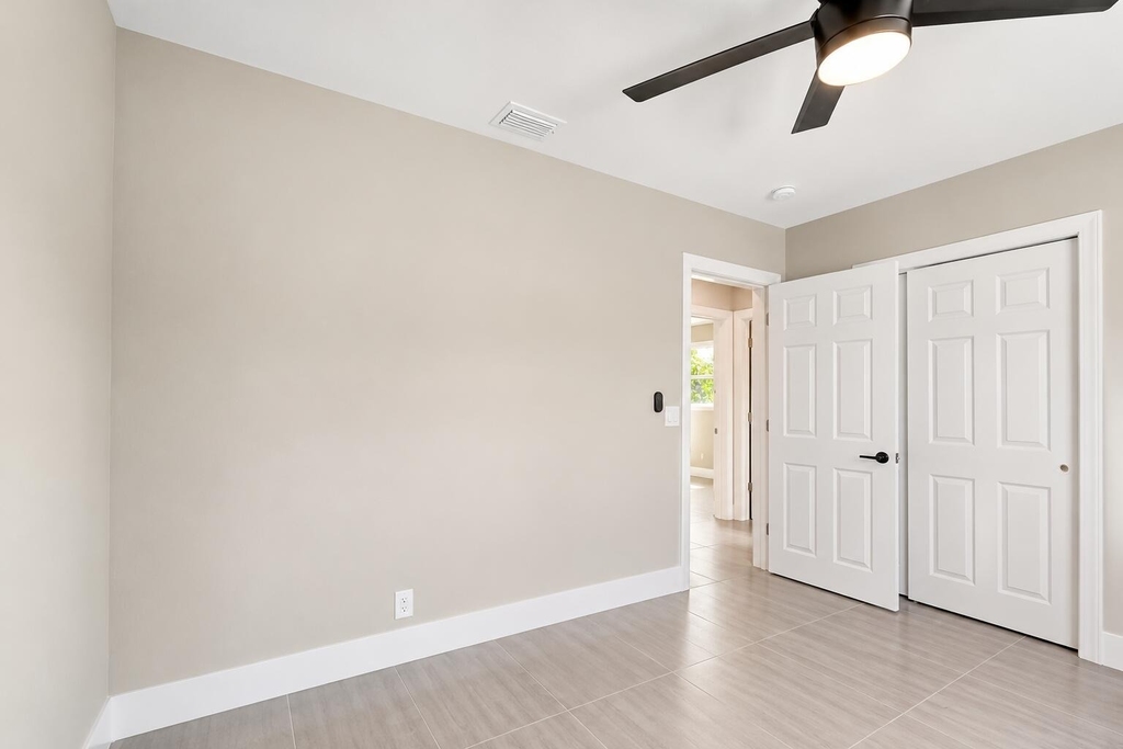 1343 W Ocean Avenue - Photo 21