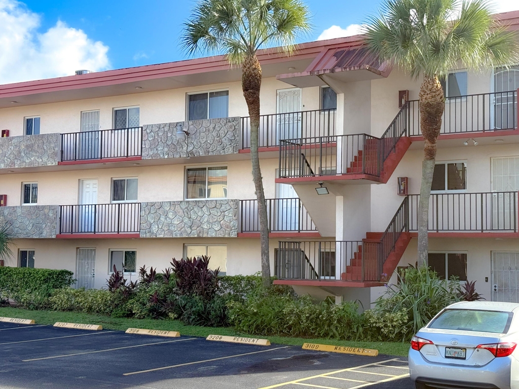 1080 Del Lago Circle - Photo 12