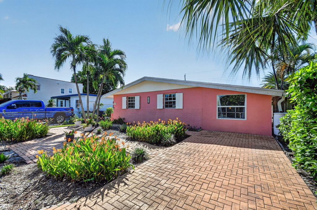 932 Mcintosh Street - Photo 2