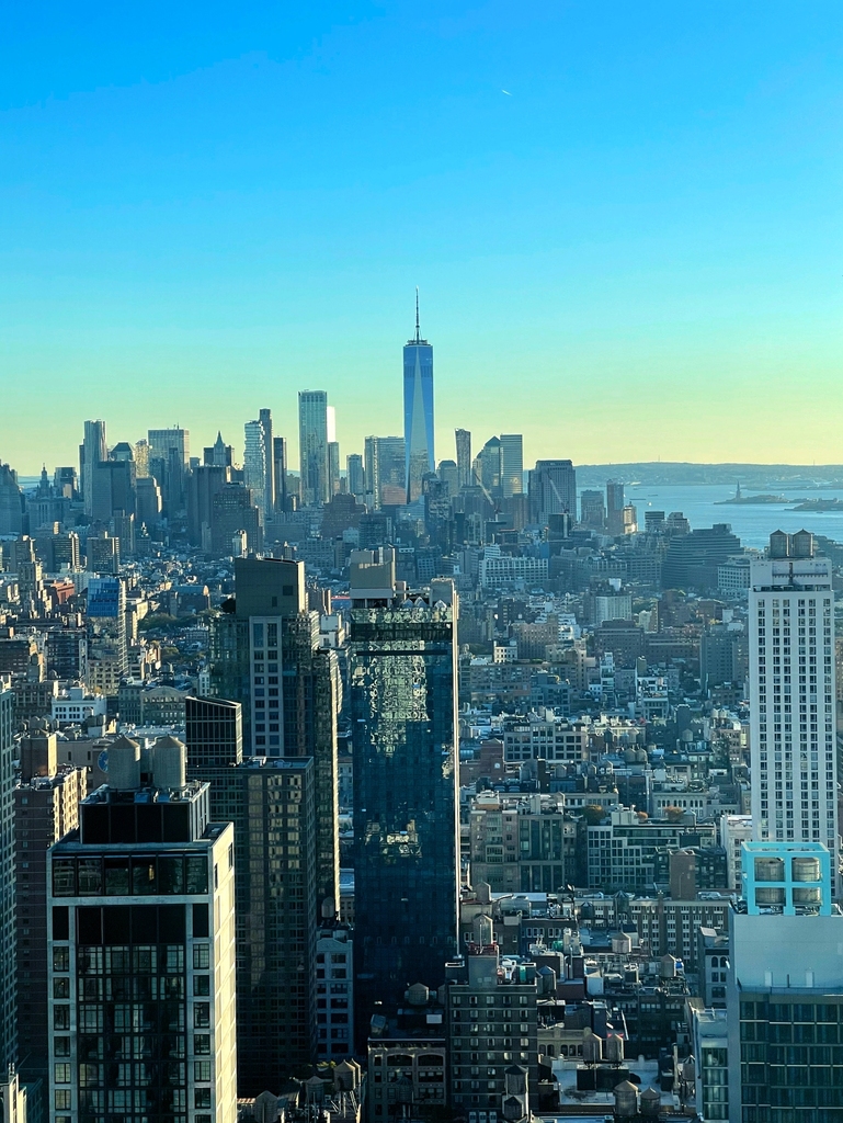 West 29th St and 6th Ave.  - Photo 5